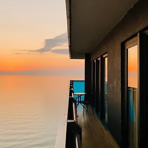 Black Sea In Orbi City 5*, Батуми Грузия